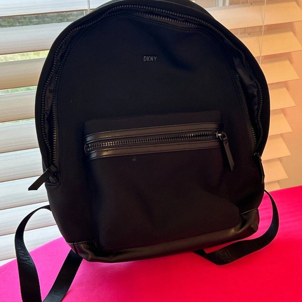 DKNY Neoprene &amp; Faux-Leather Zip-Top Backpack - New Without Tags - Picture 2 of 7